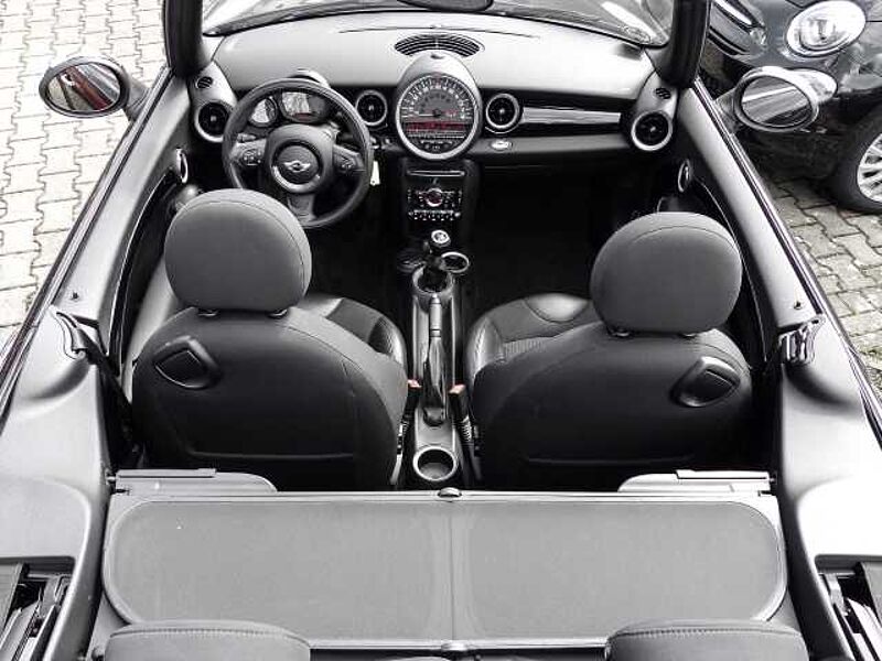 MINI One Cabrio 1.6 El. Verdeck Klimaautom Ambiente Beleuchtung SHZ Temp PDC Regensensor Alu