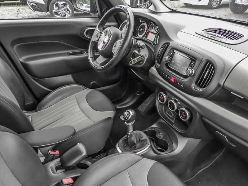 Fiat 500L Lounge 1.4 T-Jet Mehrzonenklima Rückfahrkam. Notbremsass. Temp Tel. -Vorb. PDC