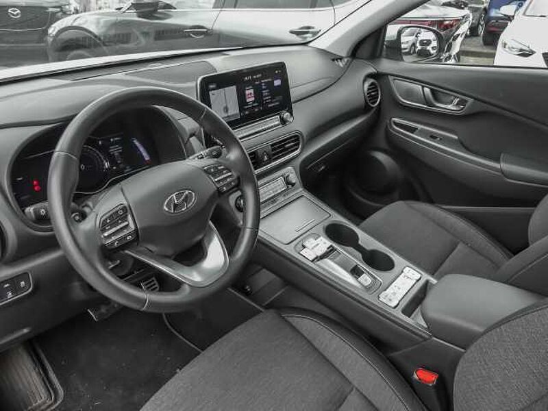 Hyundai KONA Style Elektro 2WD Navi Soundsystem LED Scheinwerferreg. Apple CarPlay Android Au