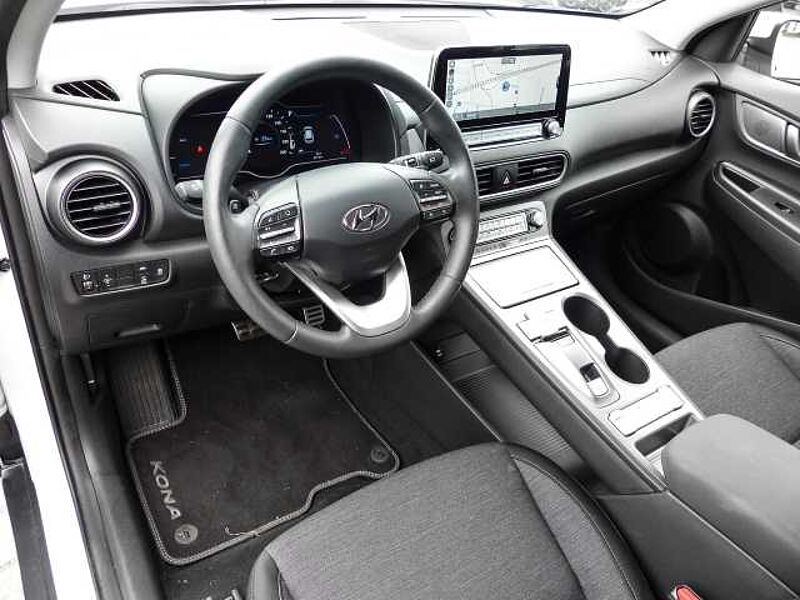 Hyundai KONA Advantage Navi Soundsystem ACC Klimaautom DAB SHZ LenkradHZG Spurhalteass.