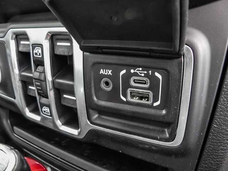 Jeep Gladiator Overland 4WD 3.0 CRD EU6d Allrad Soundsystem LED Sperrdiff. Apple CarPlay Androi